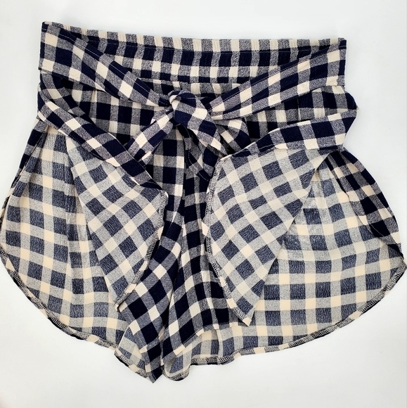 Otis & MacLaine Buffalo Check Loose Shorts With Tie Waist - Picture 2 of 5